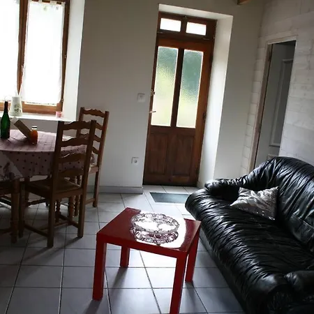 Entre Et Campagne Dans Hameau Calme Les Moitiers-d'Allonne